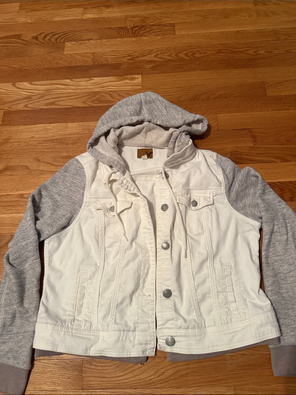 American Eagle Outfitters White Denim Jacket with Gray Hoodie Sleeves - Picture 3 of 10